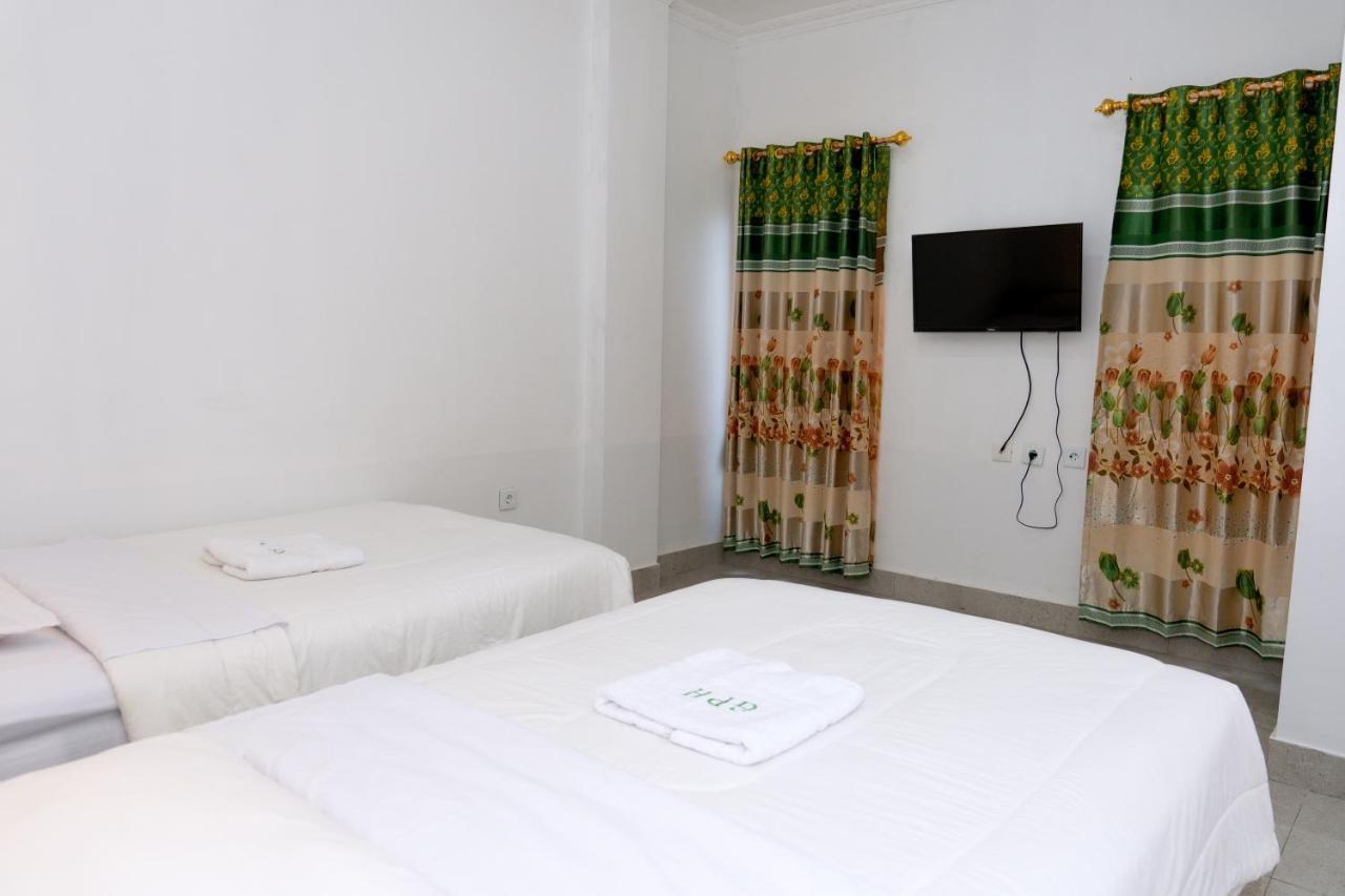 Monte Prundi Hotel Labuan Bajo Exteriör bild