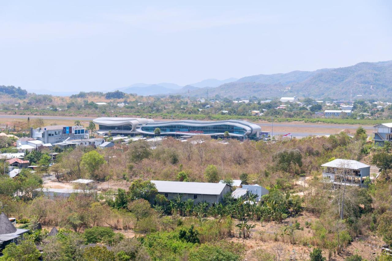Monte Prundi Hotel Labuan Bajo Exteriör bild